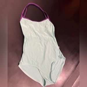 👯LIKE NEW👯 YUMIKO leotard size Large